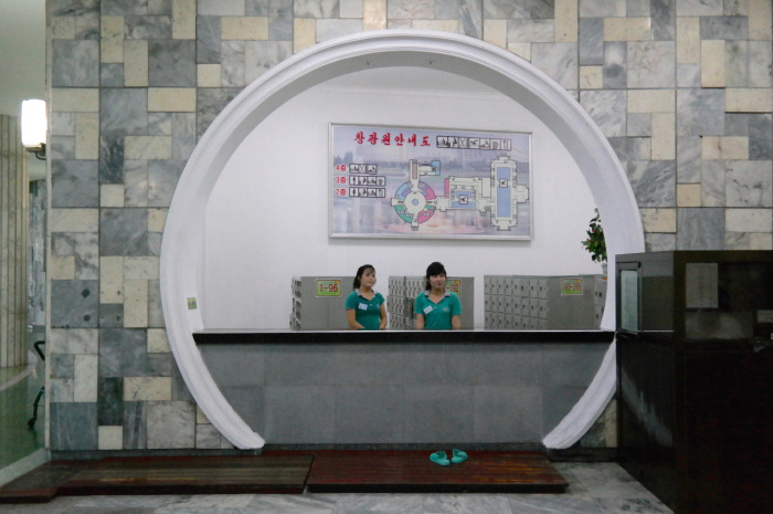 interiors_of_north_korea_01.jpg