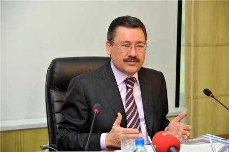 Melih Gökçek: "Büyük suikastler yapacaklar!"