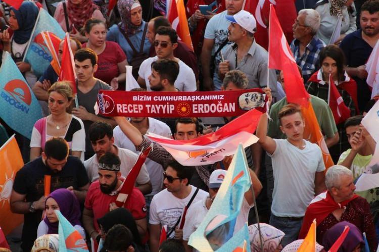 turkiye_demokrasi_nobetinde_1468691670_8375.jpg