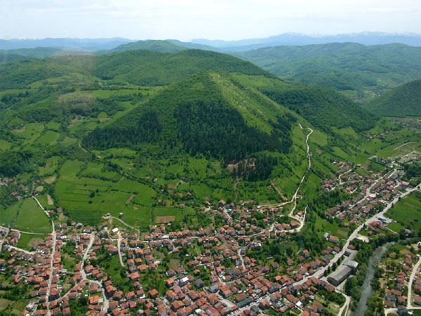 Bosna Piramidi